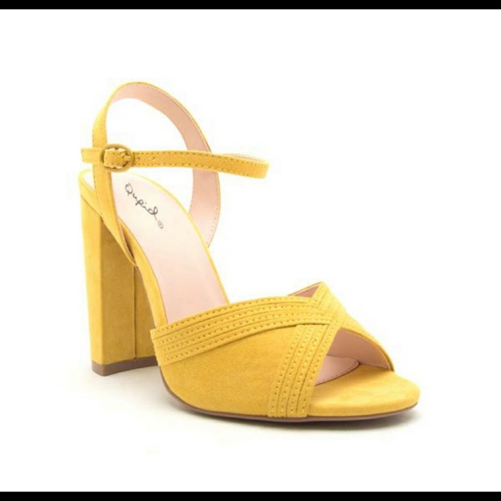 8.5 Yellow Suede heel